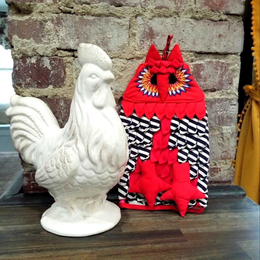 Ceramic chicken and oven mit duo